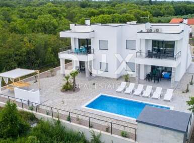 Kuca, Krk, Žgaljići, prodaja, 1090000 €, 300 m2
