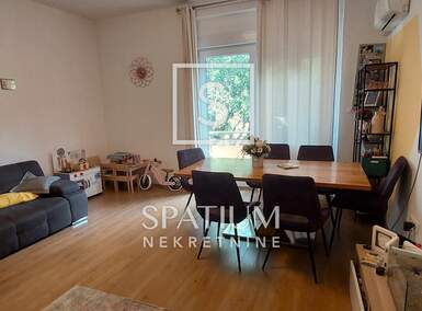 Trosoban stan, Rijeka, Krimeja, prodaja, 250000 €, 71 m2