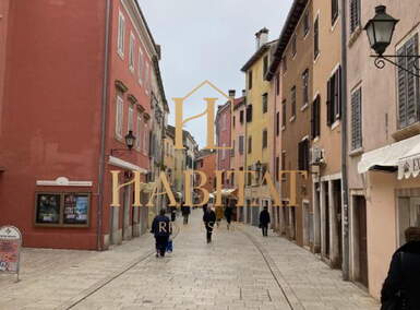 Dvoiposoban stan, Rovinj, prodaja, 242500 €, 55 m2