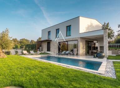 Kuca, Poreč, prodaja, 1 €, 250 m2