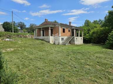 Kuca, Gračišće, prodaja, 160000 €, 203 m2