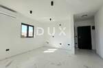 Trosoban stan, Pula, Štinjan, prodaja, 300000 €, 71 m2