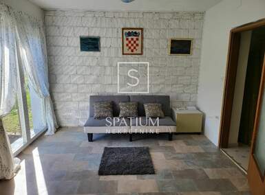 Trosoban stan, Kastav, Ćikovići, najam, 190 €, 80 m2