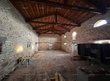 Kuca, Pula, prodaja, 990000 €, 750 m2