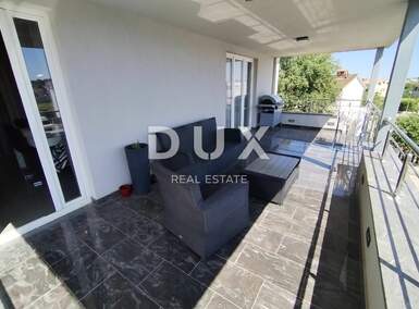 Kuca, Pula, Valdebek, prodaja, 650000 €, 381 m2