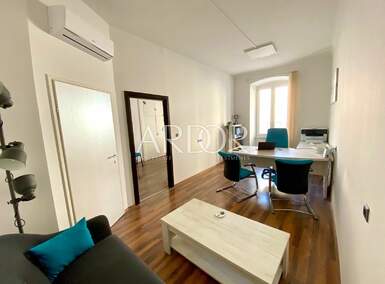 Poslovni prostor, Rijeka, Centar, najam, 550 €, 40 m2