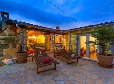 Kuca, Pula, Veli vrh, prodaja, 575000 €, 140 m2