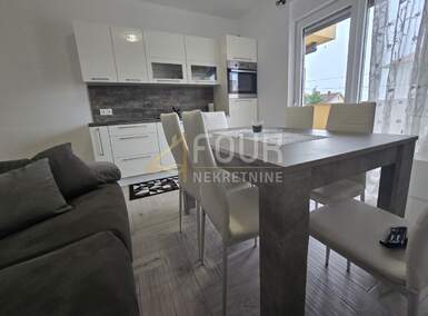 Trosoban stan, Crikvenica, Jadranovo, prodaja, 151000 €, 44 m2
