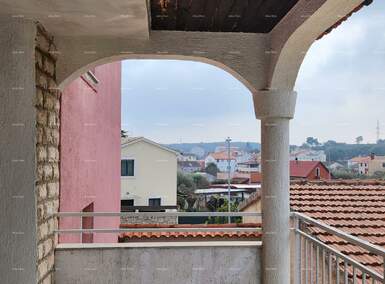 Dvosoban stan, Pula, Valdebek, prodaja, 210000 €, 57 m2