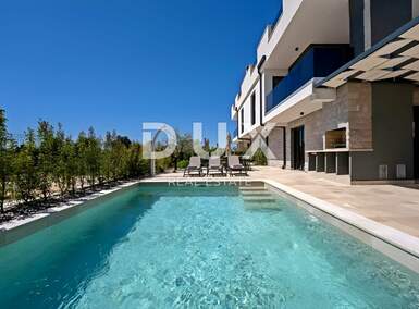 Kuca, Poreč, prodaja, 650000 €, 155 m2