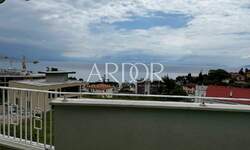 Cetvorosoban stan, Opatija, Ičići, najam, 1800 €, 137 m2