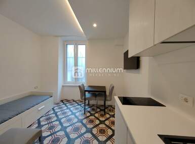Jednosoban stan, Rijeka, Centar, najam, 600 €, 30 m2