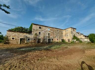 Kuca, Poreč, prodaja, 390000 €, 290 m2
