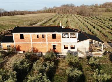 Zemljiste, Buje, prodaja, 1240000 €, 57869 m2
