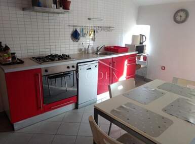 Trosoban stan, Rijeka, Sušak, prodaja, 221000 €, 85 m2