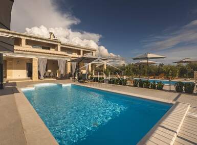 Kuca, Umag, prodaja, 899000 €, 220 m2