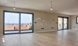 Stan, Poreč, prodaja, 1200000 €, 253 m2