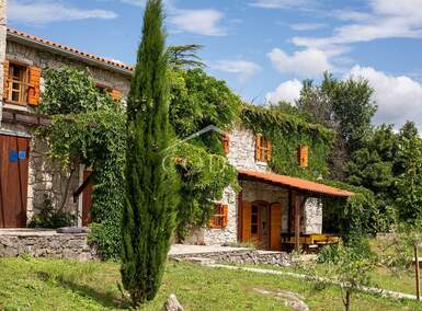 Kuca, Lupoglav, prodaja, 450000 €, 270 m2
