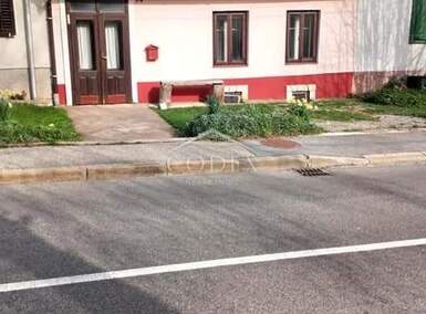 Kuca, Fužine, Vrata, prodaja, 80000 €, 75 m2