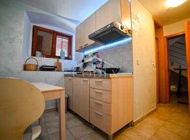 Jednosoban stan, Cres, prodaja, 84000 €, 22 m2