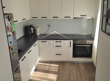 Trosoban stan, Cres, prodaja, 269900 €, 72 m2