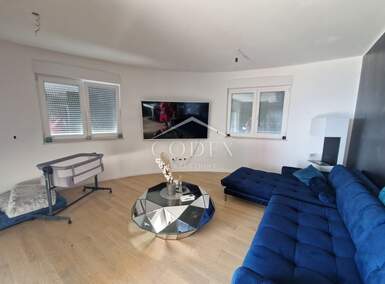 Trosoban stan, Rijeka, Martinkovac, prodaja, 380000 €, 76 m2