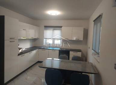 Kuca, Viškovo, Mladenići, prodaja, 1125000 €, 280 m2