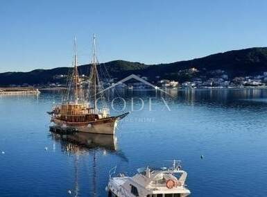 Cetvorosoban stan, Rab, Supetarska Draga, prodaja, 470000 €, 149 m2