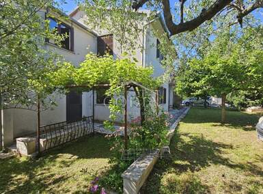 Kuca, Poreč, prodaja, 500000 €, 300 m2