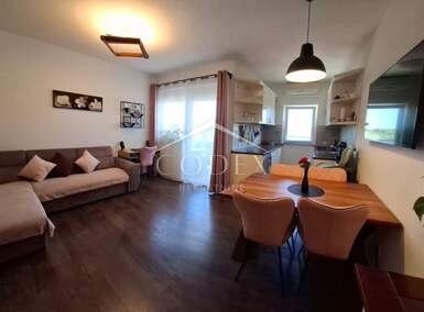 Trosoban stan, Rovinj, prodaja, 278000 €, 59 m2