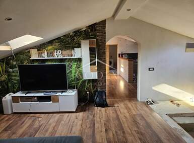 Stan, Rovinj, prodaja, 400000 €, 139 m2