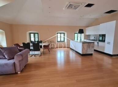 Trosoban stan, Opatija, Opatija - Centar, prodaja, 950000 €, 185 m2