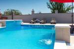 Kuca, Pula, Valdebek, prodaja, 882000 €, 360 m2