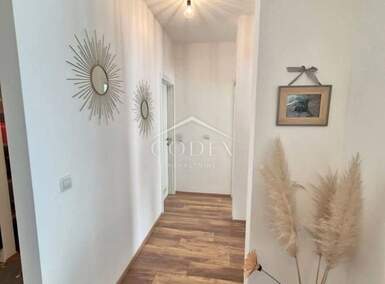 Trosoban stan, Rijeka, Zamet, prodaja, 310000 €, 60 m2