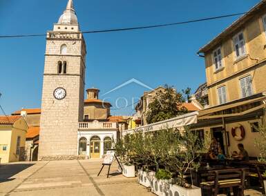 Trosoban stan, Omišalj, prodaja, 299000 €, 60 m2