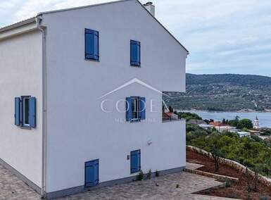 Cetvorosoban stan, Cres, prodaja, 720000 €, 188 m2