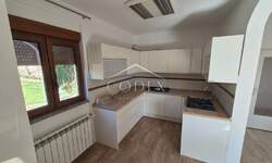 Cetvorosoban stan, Čavle, Mavrinci, prodaja, 2000 €, 125 m2