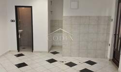 Poslovni prostor, Rijeka, Krimeja, najam, 600 €, 30 m2