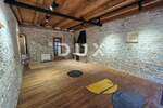 Poslovni prostor, Pula, Centar, najam, 1000 €, 40 m2