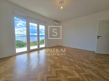 Trosoban stan, Rijeka, Krimeja, prodaja, 260000 €, 67 m2
