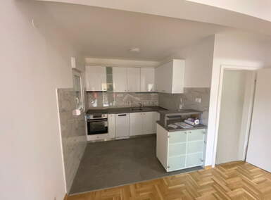 Dvoiposoban stan, Trogir, prodaja, 350000 €, 76 m2