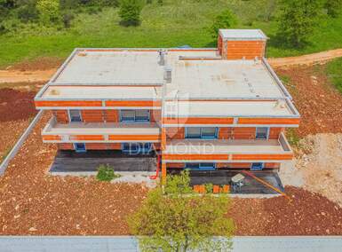 Trosoban stan, Novigrad, prodaja, 320000 €, 77 m2