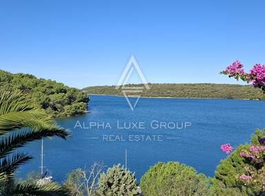Kuca, Pula, Centar, prodaja, 2000000 €, 450 m2