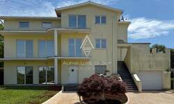 Kuca, Umag, prodaja, 829000 €, 380 m2
