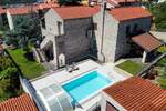 Kuca, Pula, prodaja, 990000 €, 200 m2