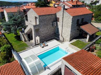 Kuca, Pula, prodaja, 990000 €, 200 m2