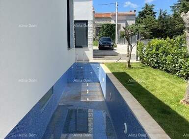 Kuca, Rovinj, prodaja, 670000 €, 218 m2