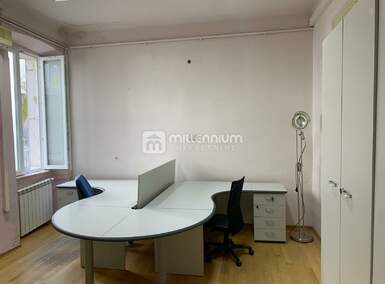 Poslovni prostor, Rijeka, Centar, najam, 366 €, 21 m2