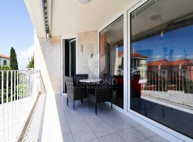 Trosoban stan, Umag, prodaja, 295000 €, 77 m2