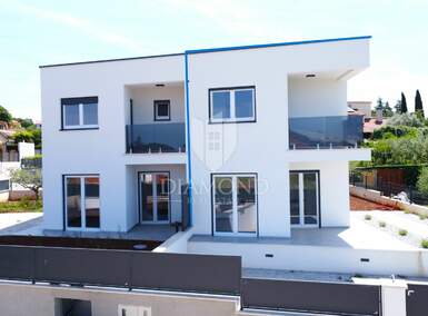 Kuca, Poreč, prodaja, 420000 €, 100 m2